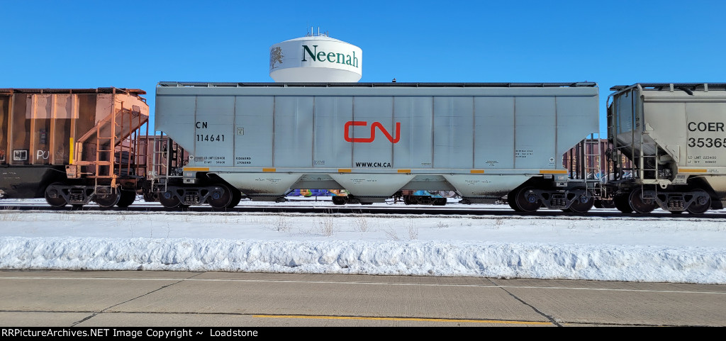 CN 114641